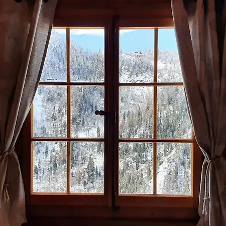 Le Mont-gele Värdshus Iserables